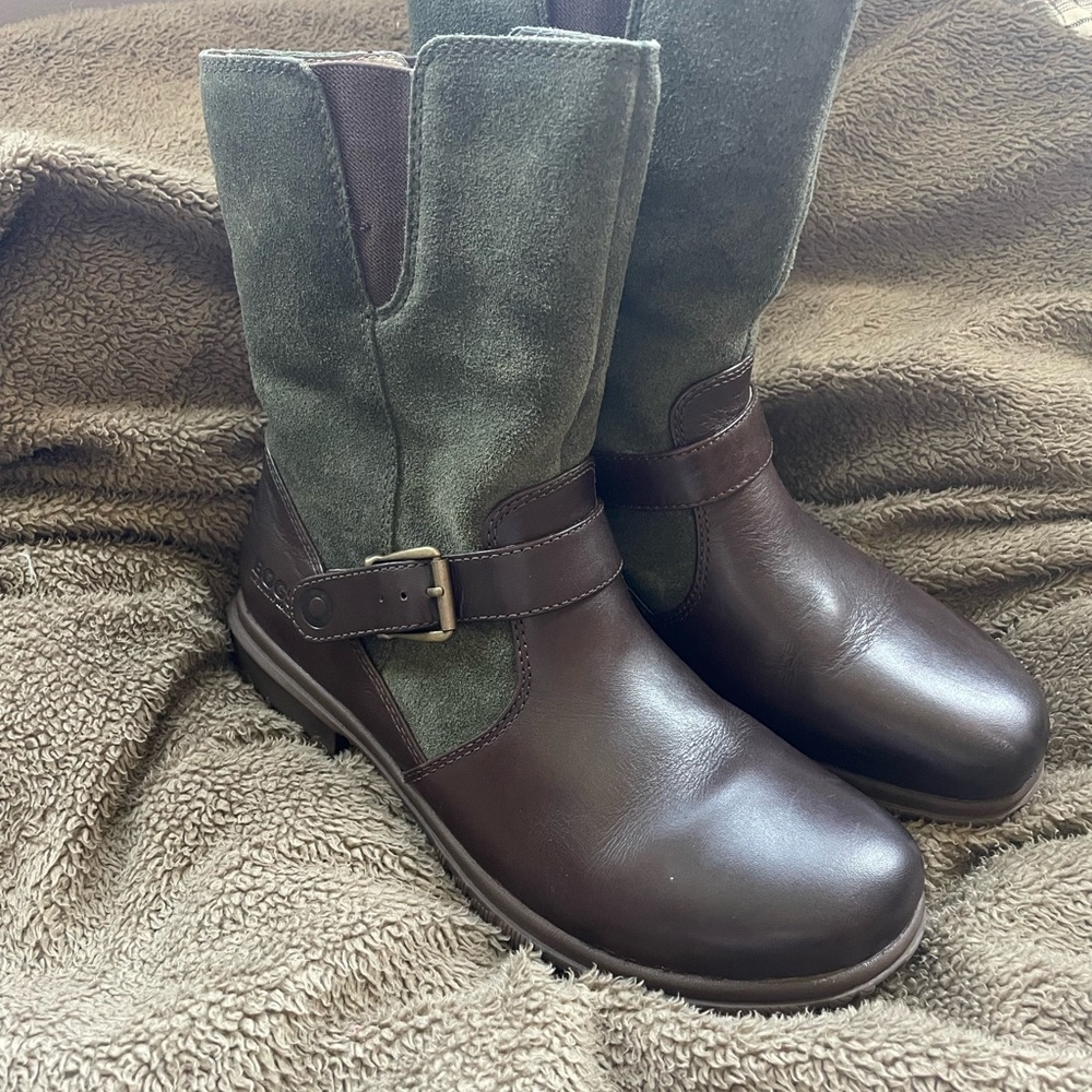 Women’s Bogs Size 8 Waterproof Boot